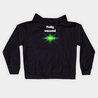 fully vaxxed w syringe - for dark backgrounds Kids Hoodie